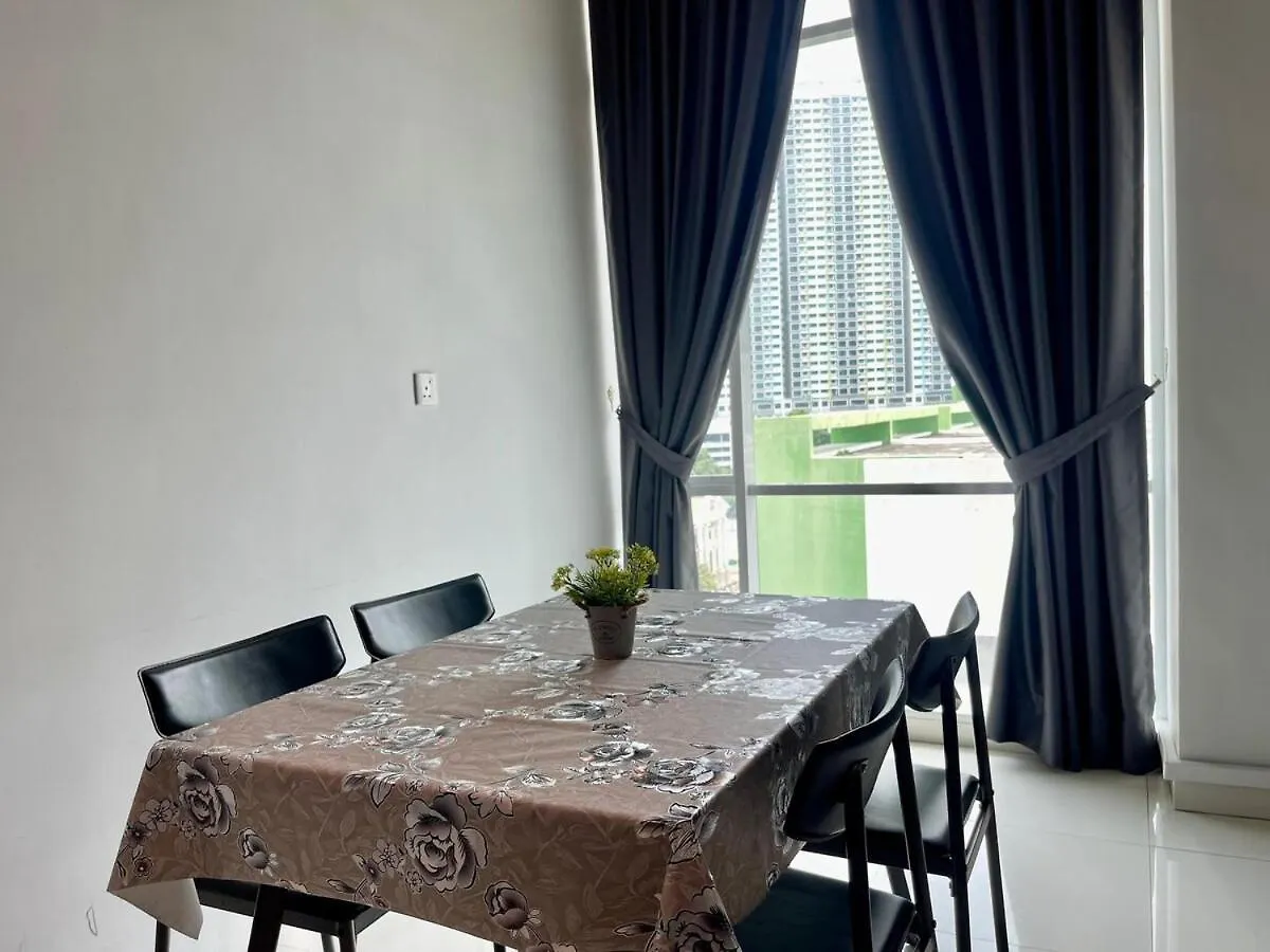 2Br Airport Panoramic View Family Suite Bayan Lepas